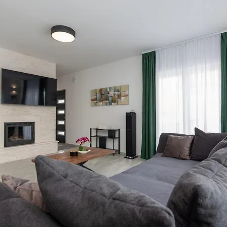 Paloma With Pool Дом отдыха