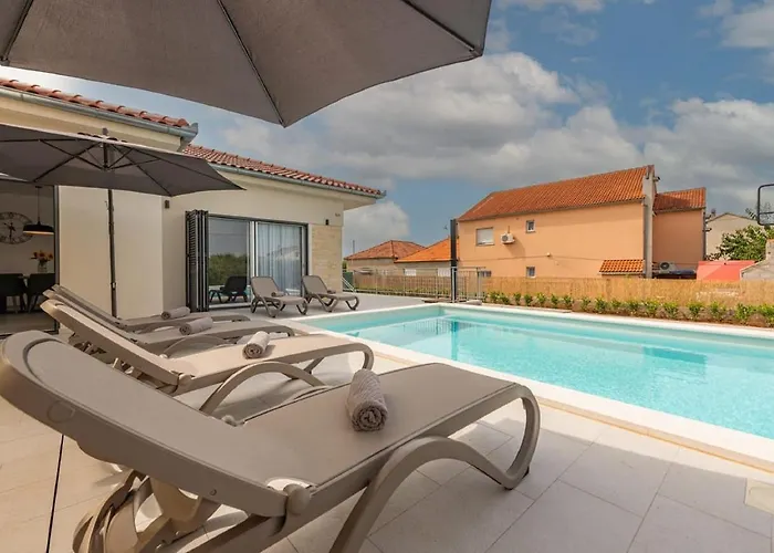 Ferienhaus Paloma With Pool